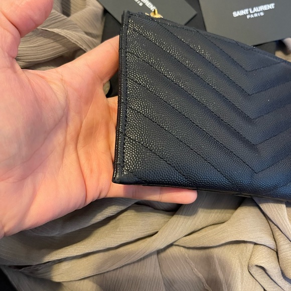 YSL MATELASSE Small Zipped Pouch - Picture 7 of 14
